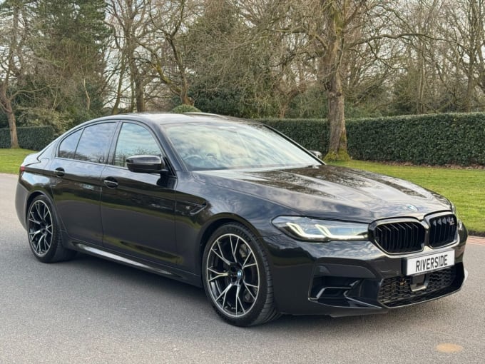 2023 BMW M5