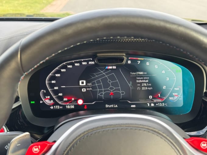 2023 BMW M5