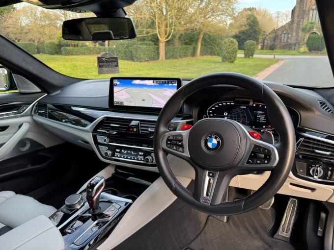 2023 BMW M5
