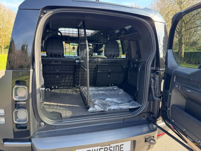 2025 Land Rover Defender