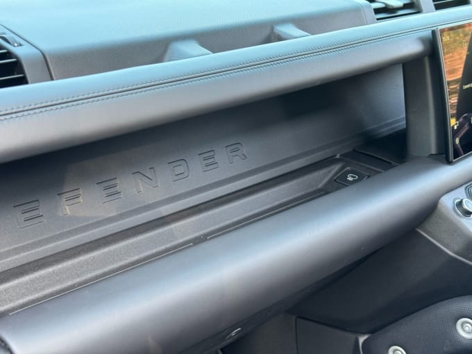 2025 Land Rover Defender