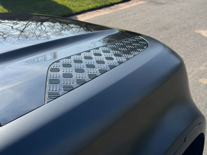 2025 Land Rover Defender