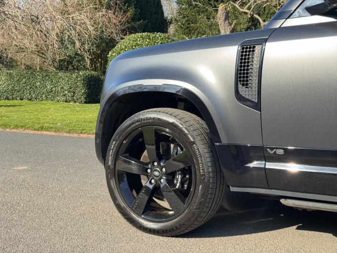 2025 Land Rover Defender