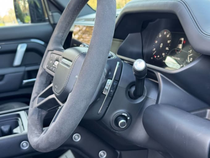 2025 Land Rover Defender