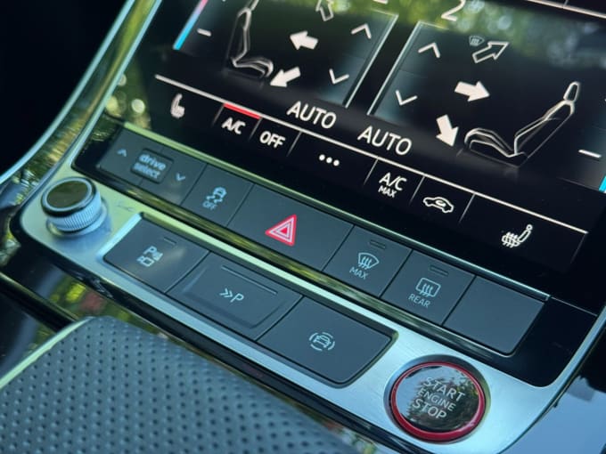 2025 Audi Sq7