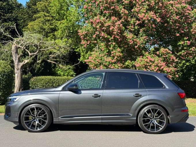 2025 Audi Sq7