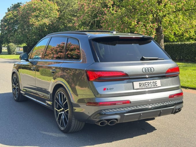 2025 Audi Sq7