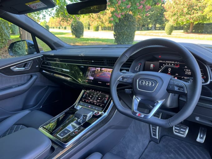 2025 Audi Sq7