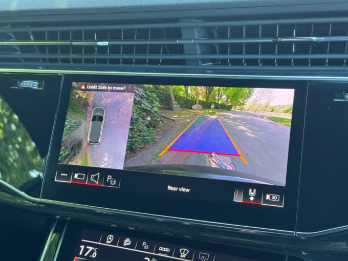 2025 Audi Sq7