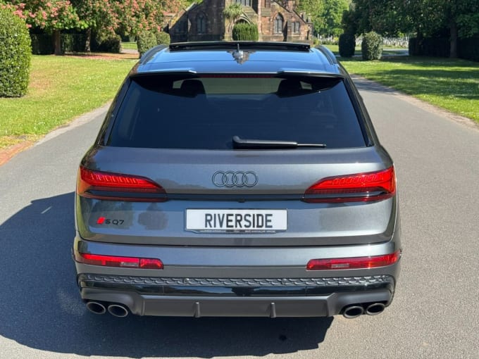 2025 Audi Sq7