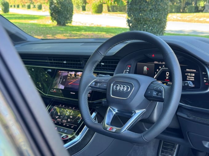 2025 Audi Sq7
