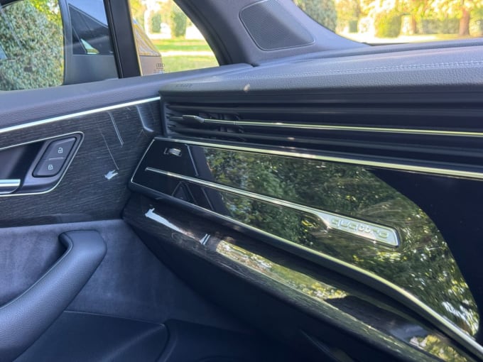 2025 Audi Sq7
