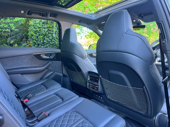 2025 Audi Sq7