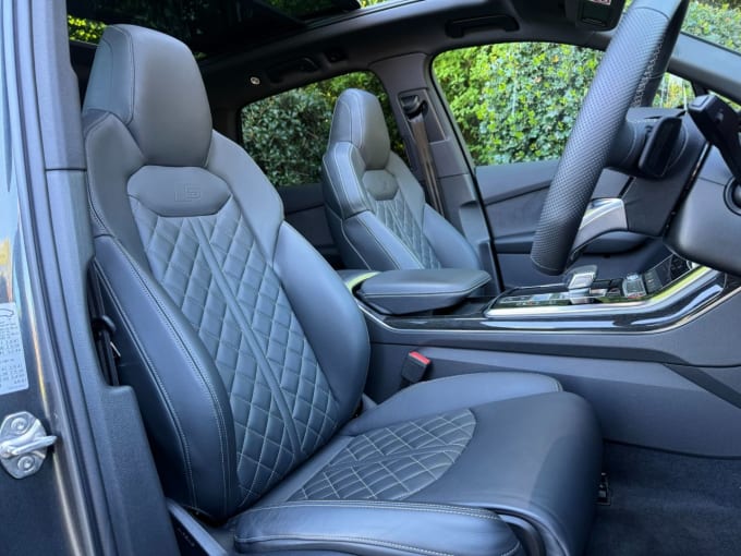 2025 Audi Sq7