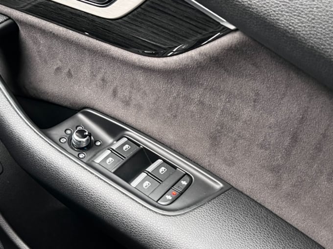 2025 Audi Sq7