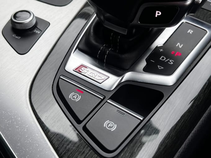 2025 Audi Sq7