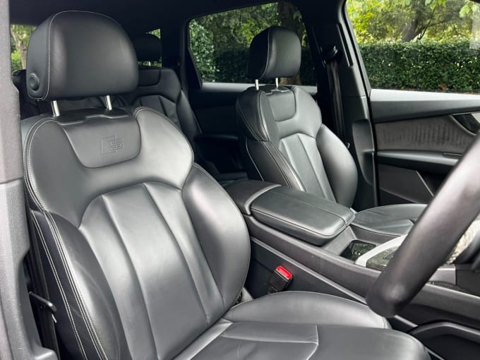 2025 Audi Sq7