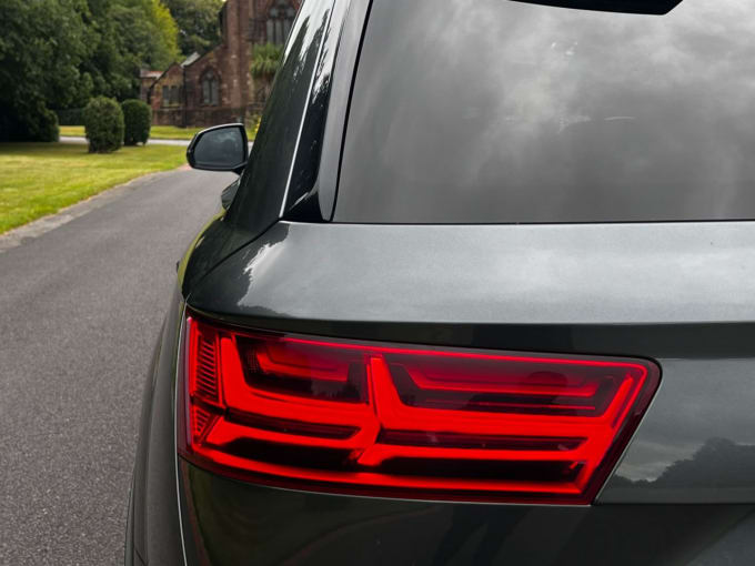 2025 Audi Sq7