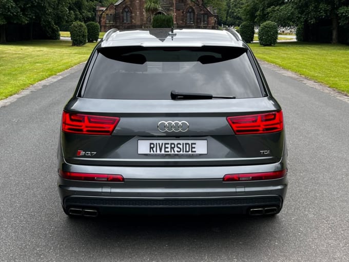 2025 Audi Sq7