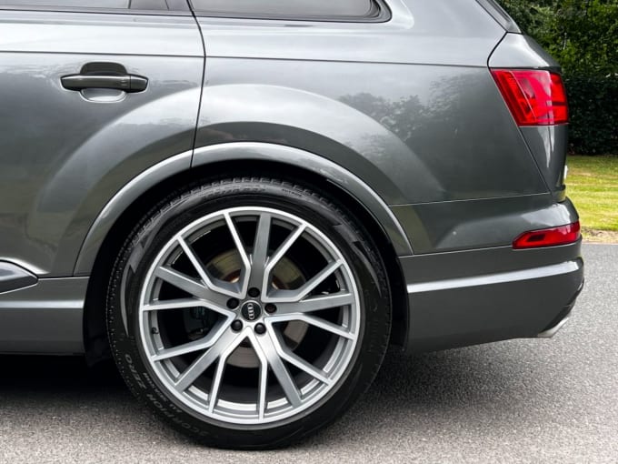 2025 Audi Sq7