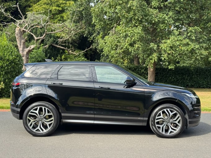 2025 Land Rover Range Rover Evoque