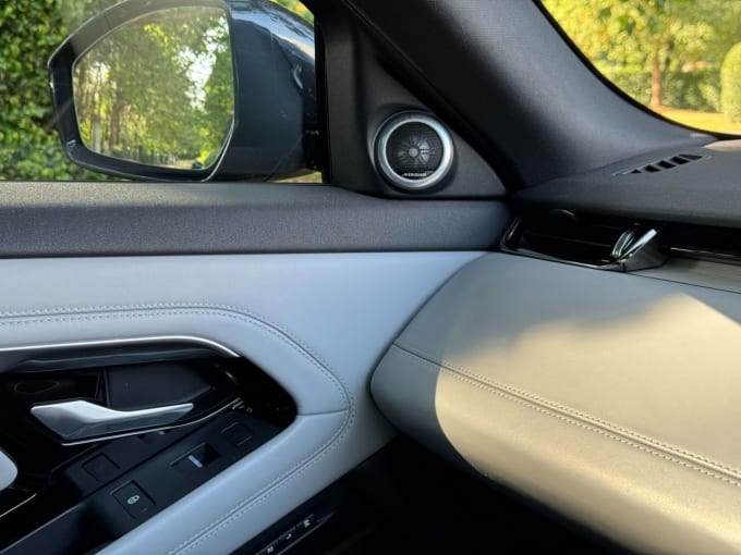 2025 Land Rover Range Rover Evoque