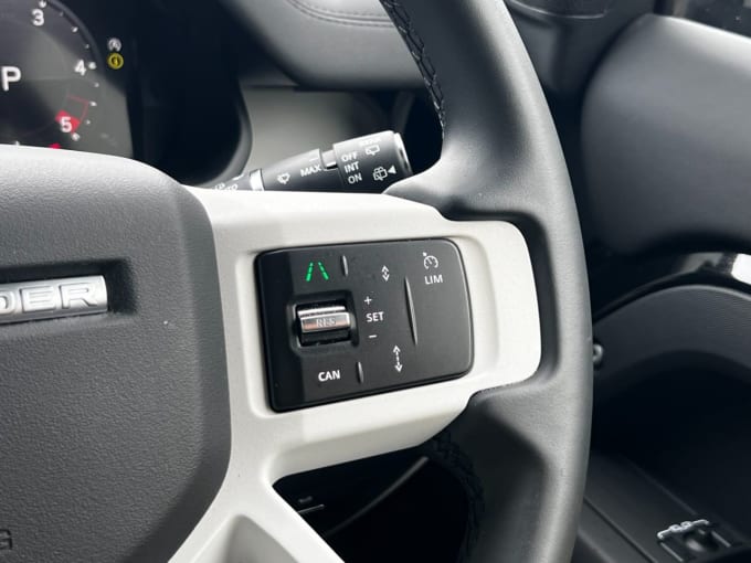 2025 Land Rover Defender