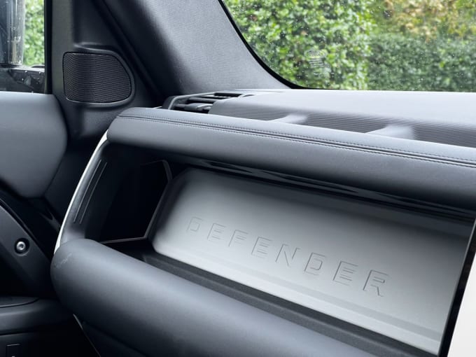 2025 Land Rover Defender