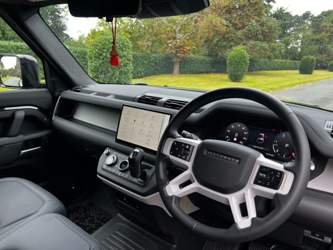 2025 Land Rover Defender