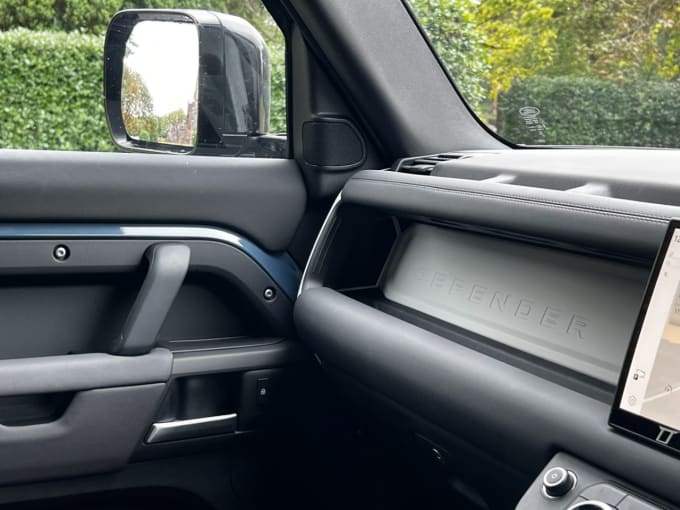 2025 Land Rover Defender