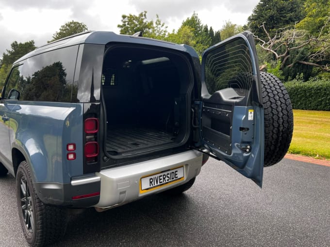 2025 Land Rover Defender
