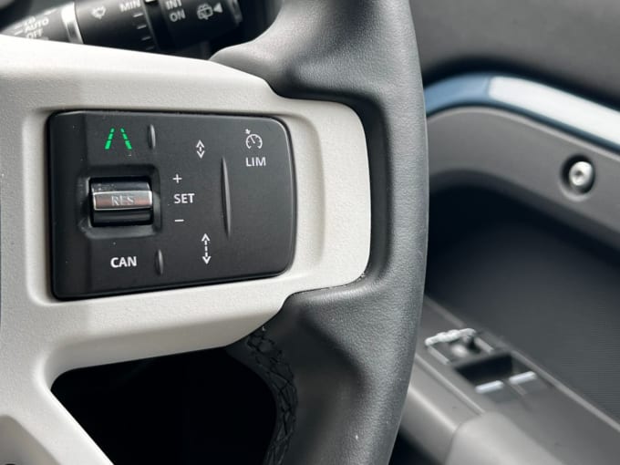 2025 Land Rover Defender