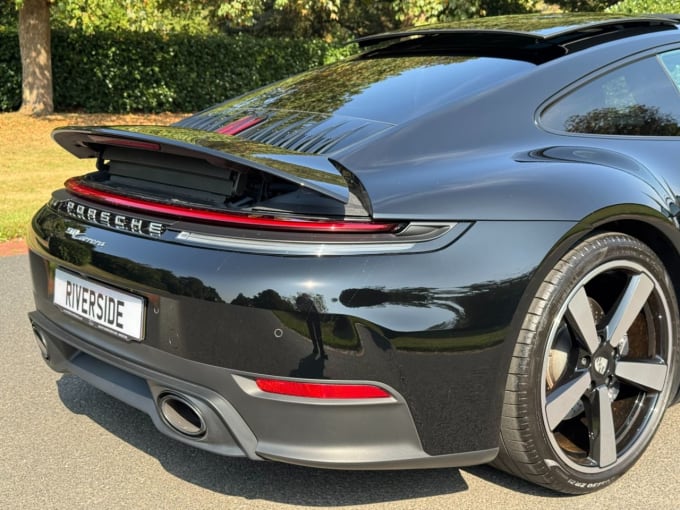 2025 Porsche 911