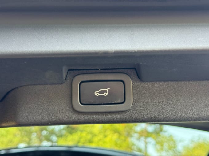 2025 Land Rover Discovery