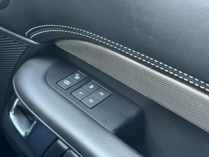 2025 Land Rover Discovery