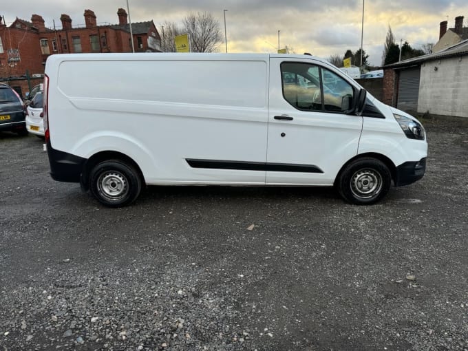 2025 Ford Transit Custom