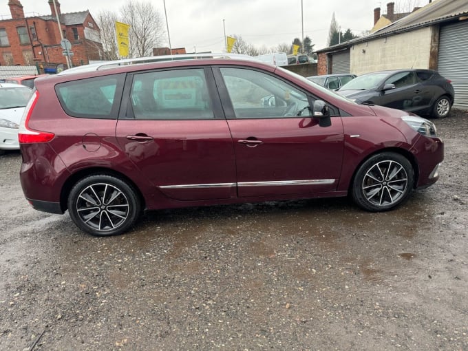 2025 Renault Grand Scenic