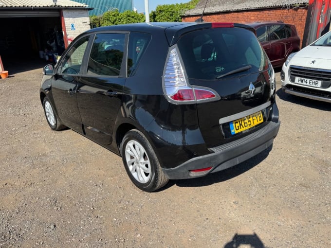 2025 Renault Scenic
