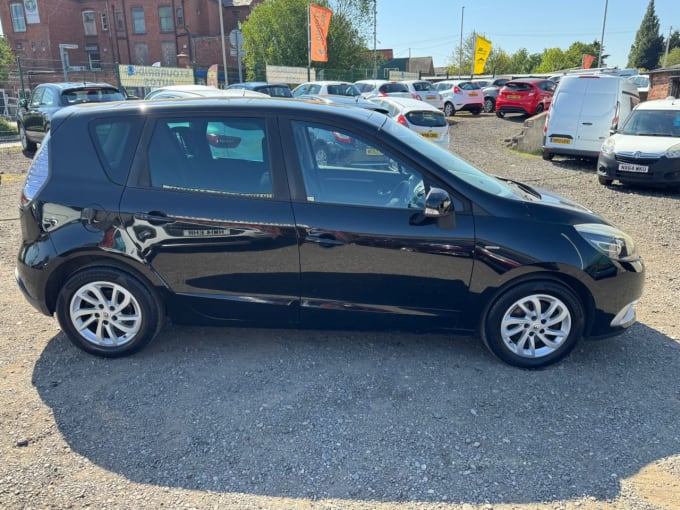 2025 Renault Scenic