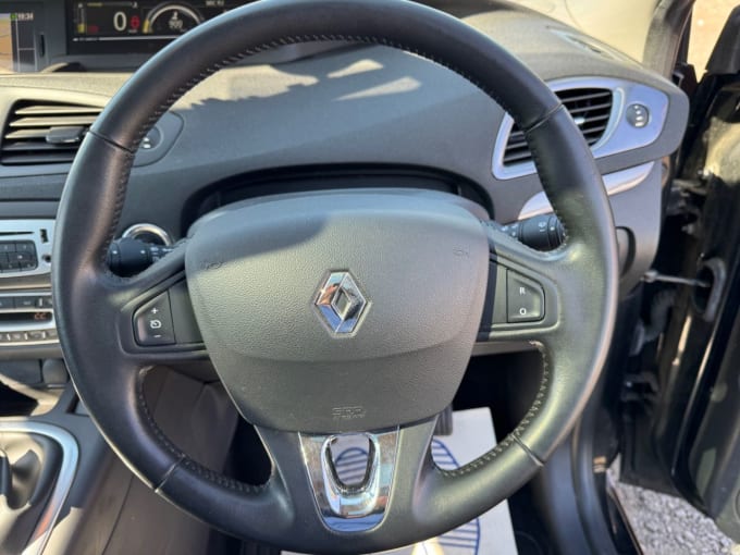 2025 Renault Scenic