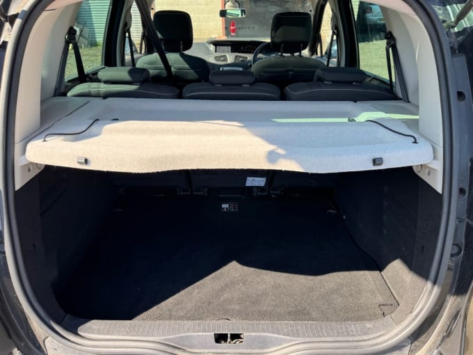 2025 Renault Scenic