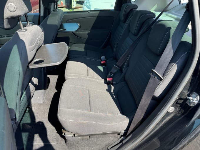 2025 Renault Scenic