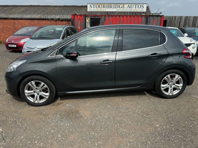 2025 Peugeot 208