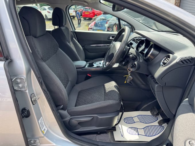 2025 Peugeot 3008