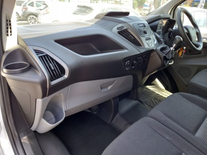 2025 Ford Transit Custom