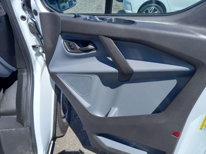 2025 Ford Transit Custom