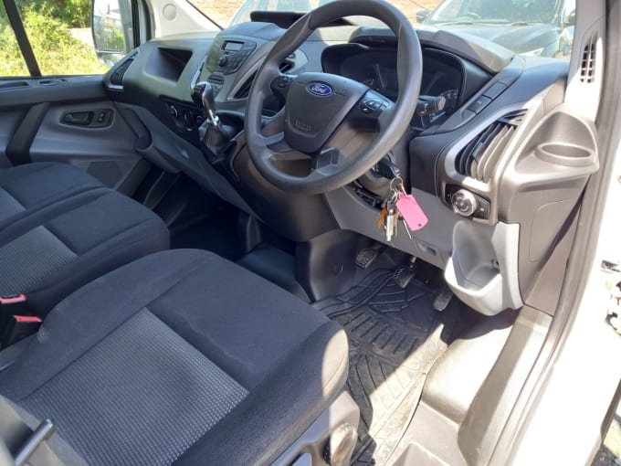 2025 Ford Transit Custom
