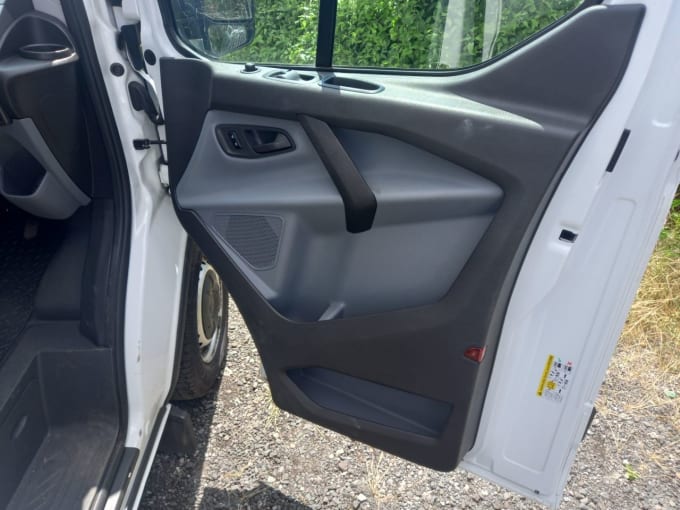 2025 Ford Transit Custom