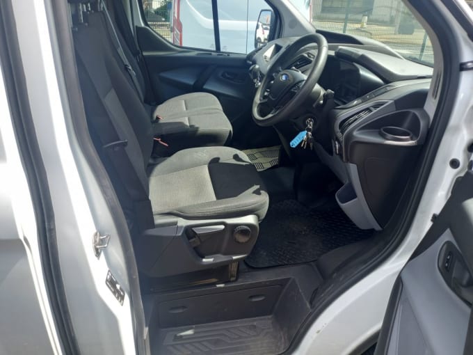 2025 Ford Transit Custom