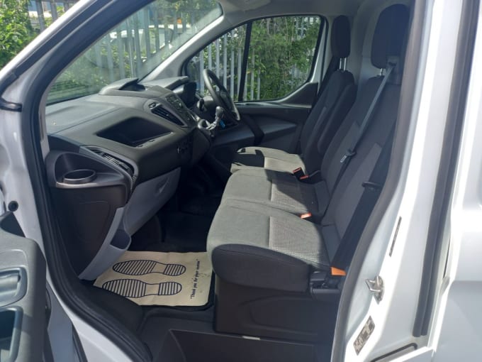 2025 Ford Transit Custom